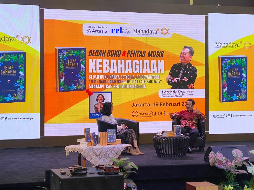 Bedah Buku Tetap Bahagia Meski Hidup Tidak Baik-Baik Saja di Jakarta